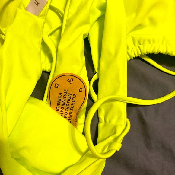 Bathing suit - Picture 2 of 3